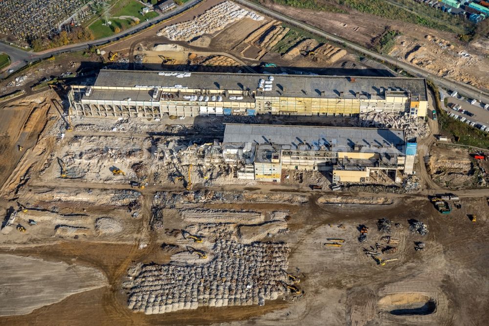 Duisburg from above - Demolition works on Building and production halls on the premises of former paper factory Norske Skog and of Papierfabrik Haindl in the district Walsum in Duisburg in the state North Rhine-Westphalia, Germany