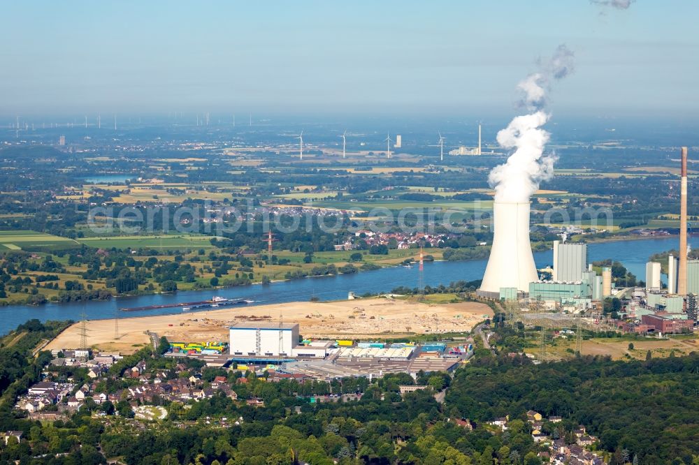 Duisburg from above - Demolition works on Building and production halls on the premises of former paper factory Norske Skog and of Papierfabrik Haindl in the district Walsum in Duisburg in the state North Rhine-Westphalia, Germany