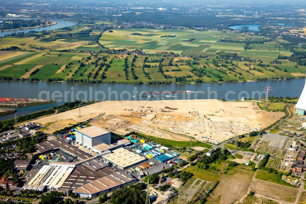 Aerial image Duisburg - Demolition works on Building and production halls on the premises of former paper factory Norske Skog and of Papierfabrik Haindl in the district Walsum in Duisburg in the state North Rhine-Westphalia, Germany