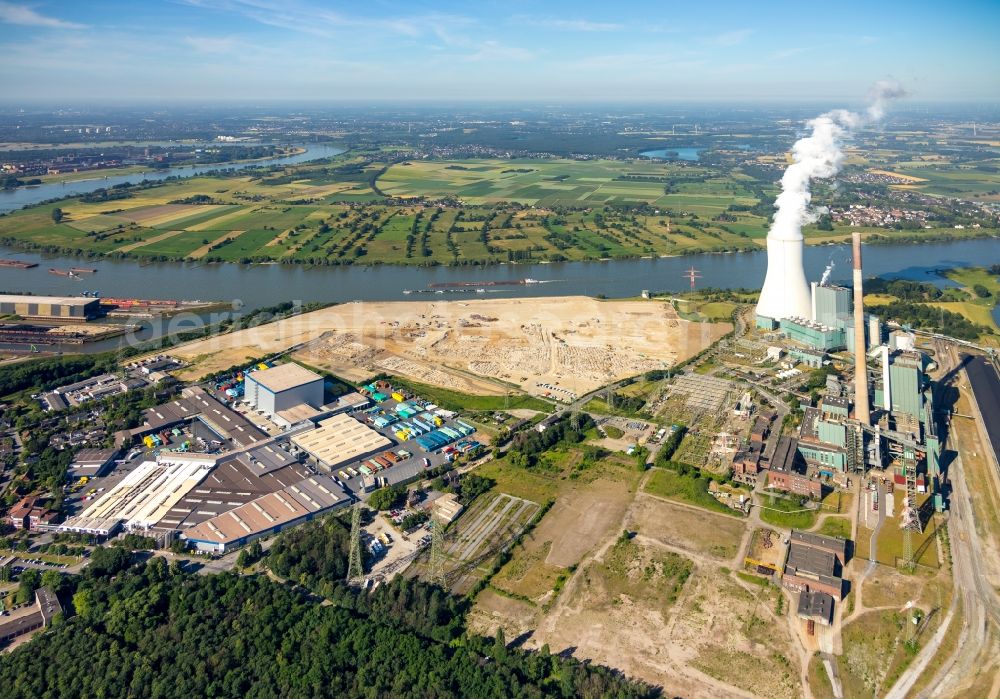 Duisburg from above - Demolition works on Building and production halls on the premises of former paper factory Norske Skog and of Papierfabrik Haindl in the district Walsum in Duisburg in the state North Rhine-Westphalia, Germany