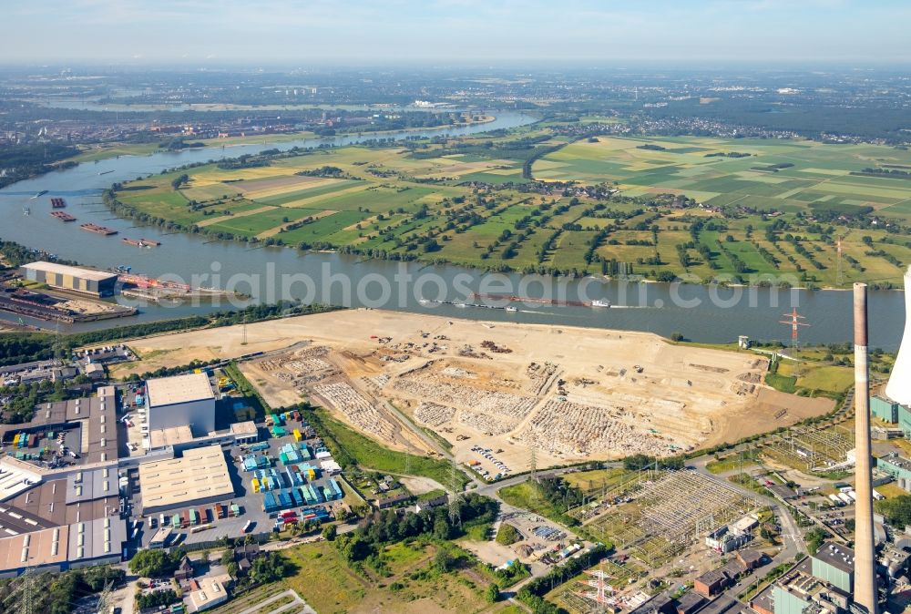 Aerial image Duisburg - Demolition works on Building and production halls on the premises of former paper factory Norske Skog and of Papierfabrik Haindl in the district Walsum in Duisburg in the state North Rhine-Westphalia, Germany