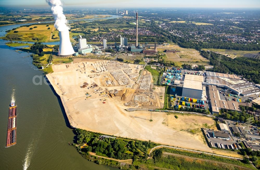 Duisburg from above - Demolition works on Building and production halls on the premises of former paper factory Norske Skog and of Papierfabrik Haindl in the district Walsum in Duisburg in the state North Rhine-Westphalia, Germany