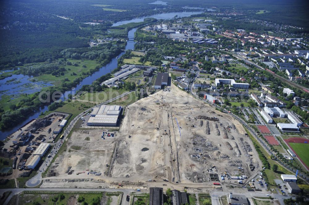 Hennigsdorf from the bird's eye view: Blick auf Abrissfläche / Planfläche des ehemaligen Walzwerkhallen an der Fabrikstraße im Gewerbegebiet Nord. Bis 2011 soll die Erschließung des Areals abgeschlossen sein. Kontakt: GKI -Gesellschaft für kommunale Immobiliendienstleistung mbH -