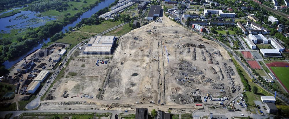 Hennigsdorf from above - Blick auf Abrissfläche / Planfläche des ehemaligen Walzwerkhallen an der Fabrikstraße im Gewerbegebiet Nord. Bis 2011 soll die Erschließung des Areals abgeschlossen sein. Kontakt: GKI -Gesellschaft für kommunale Immobiliendienstleistung mbH -