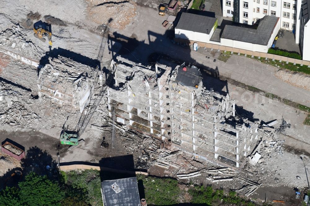 Dresden from the bird's eye view: Demolition area of office buildings Home on Koenneritzstrasse - Jahnstrasse - Schuetzengasse in Dresden in the state Saxony, Germany