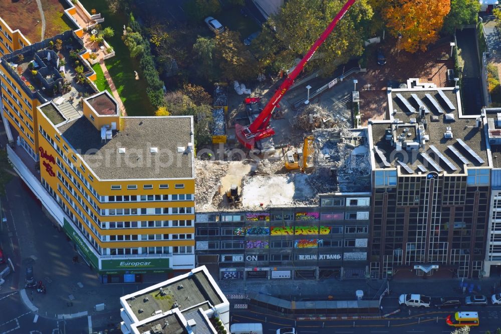 Aerial image Berlin - Demolition area of office buildings Home Nuernberger Strasse in the district Charlottenburg in Berlin, Germany