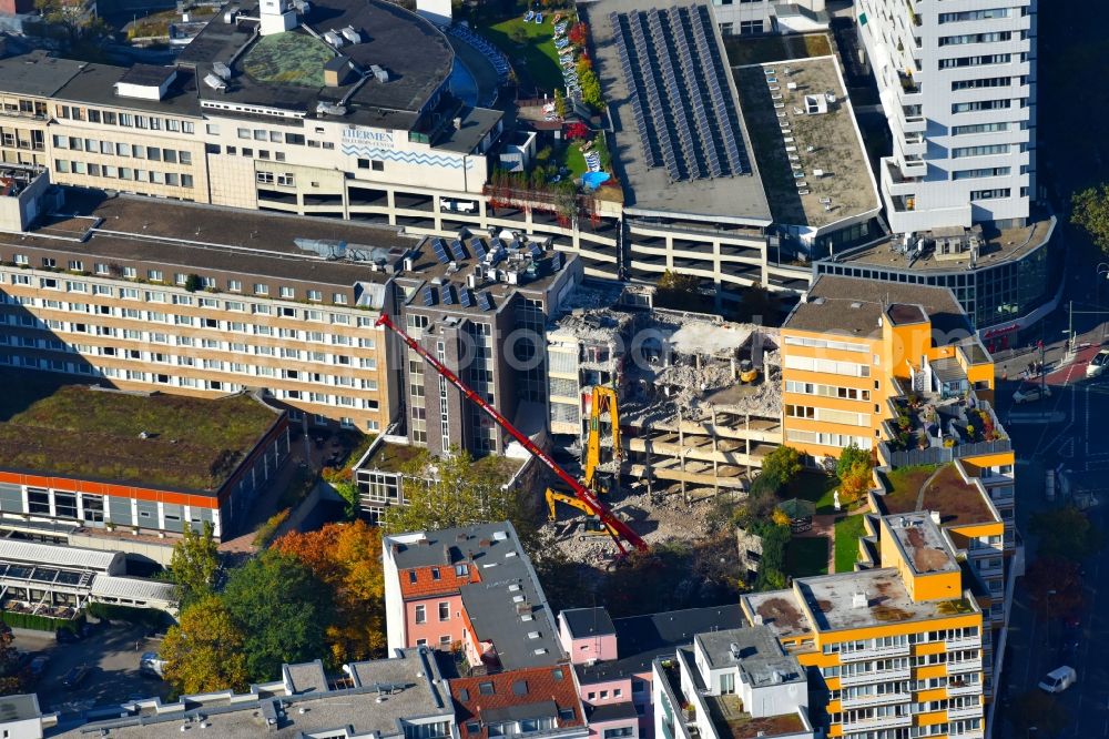 Berlin from the bird's eye view: Demolition area of office buildings Home Nuernberger Strasse in the district Charlottenburg in Berlin, Germany