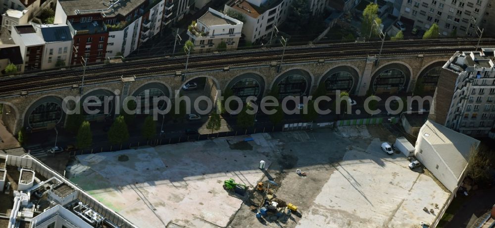 Issy-les-Moulineaux from the bird's eye view: Demolition area of office buildings Home Rue Rene Jacques in Issy-les-Moulineaux in Ile-de-France, France