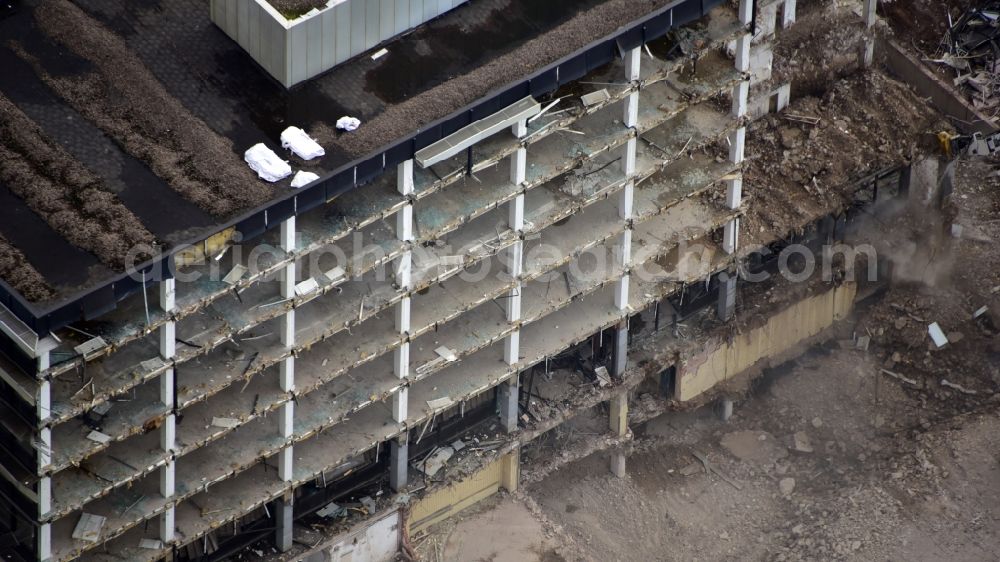 Bonn from the bird's eye view: Demolition area of office buildings Home of Zurichversicherung, formerly Deutscher Herold on Poppelsdorfer Allee in the district Suedstadt in Bonn in the state North Rhine-Westphalia, Germany