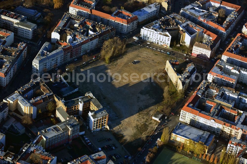 Aerial image Berlin - View at the site of the demolished former company building of the Freudenberg Sealing Products GmbH & Co. in Berlin Friedrichshain at the Boxhagener Street