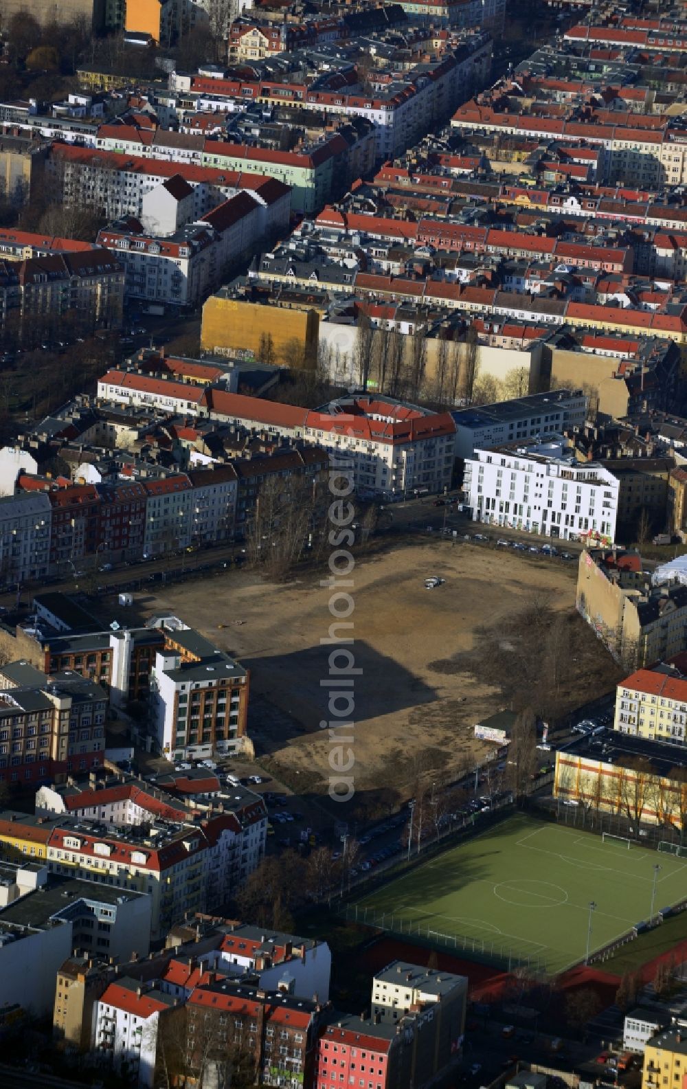 Aerial photograph Berlin - View at the site of the demolished former company building of the Freudenberg Sealing Products GmbH & Co. in Berlin Friedrichshain at the Boxhagener Street