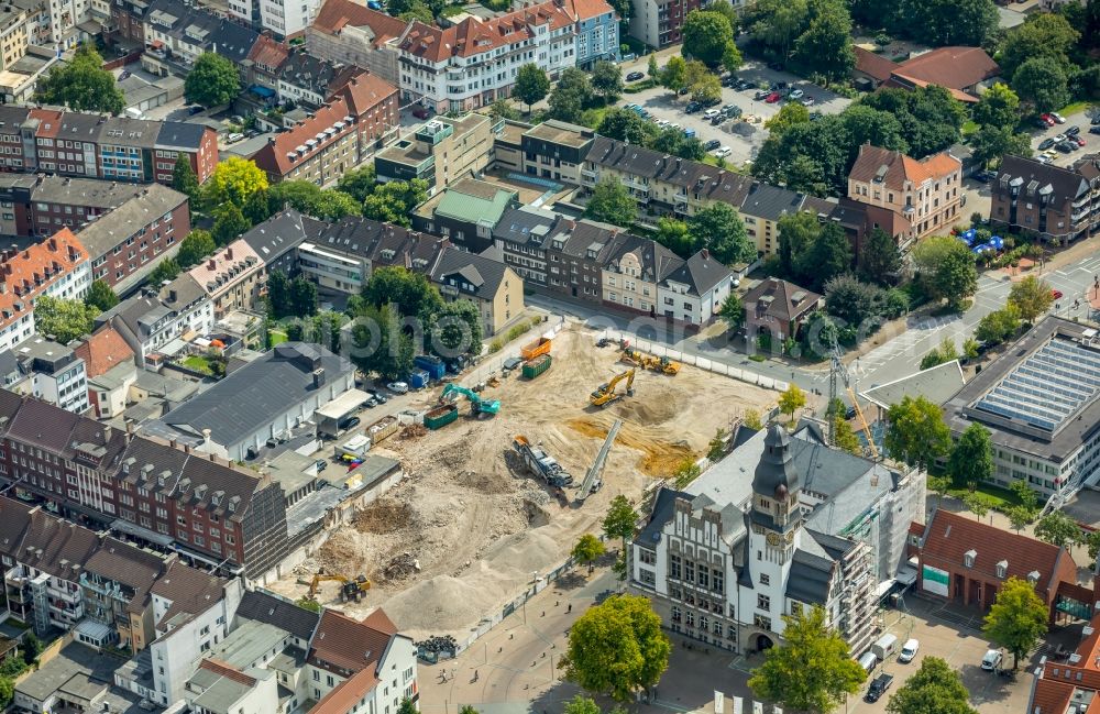 Aerial image Gladbeck - Demolition work of TG Umwelttechnik GmbH on the ruins of the former store building of Karstadt - Kette on Friedrich-Ebert-Strasse in Gladbeck in the state North Rhine-Westphalia, Germany