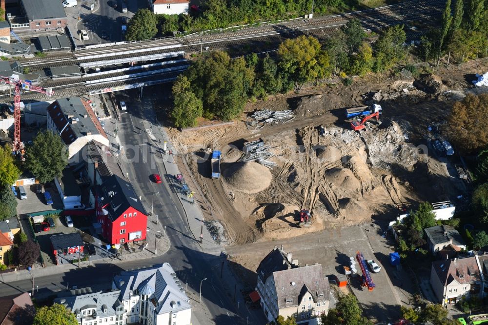 Aerial image Berlin - Demolition work on the ruins of the former store building on Hoenower Strasse in the district Mahlsdorf in Berlin, Germany