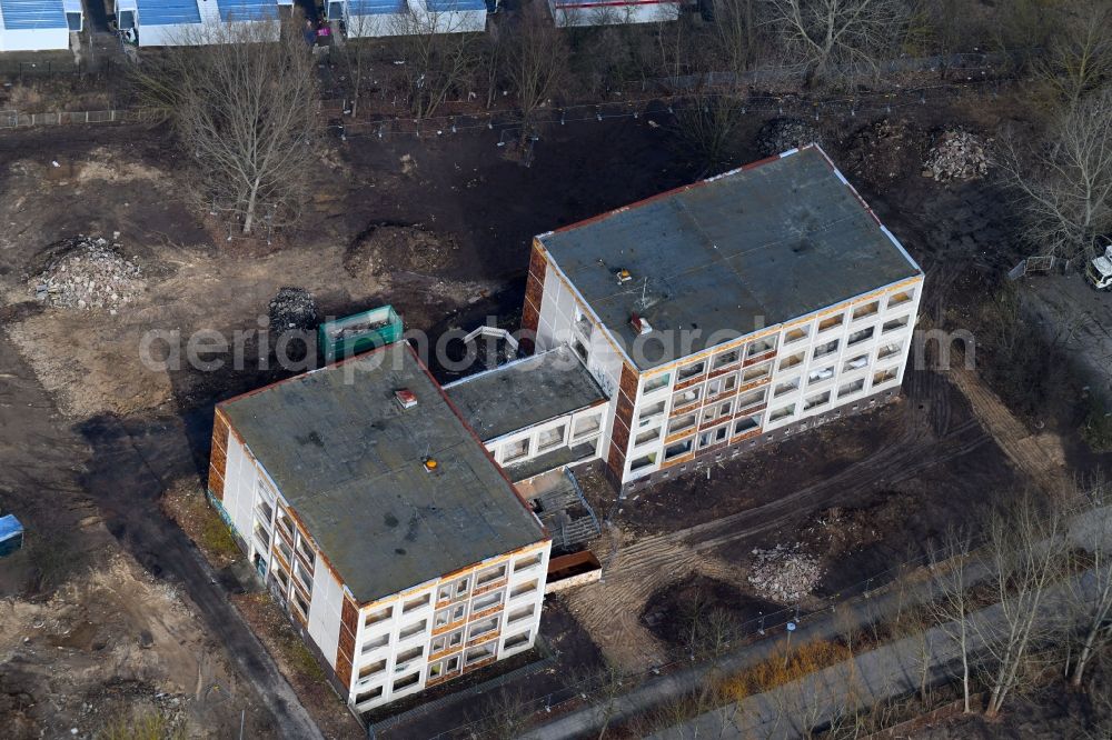 Berlin from above - Demolition site of the former school building Leonardo da Vinci Oberschule on Havellaender Ring in the district Hellersdorf in Berlin, Germany