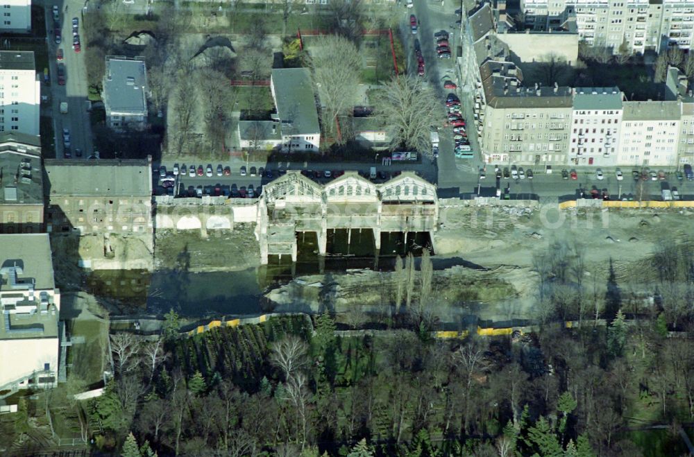 Aerial photograph Berlin - Demolition of the building area of Aktienbrauerei Friedrichshoehe on street Richard-Sorge-Strasse in the district Friedrichshain in Berlin, Germany