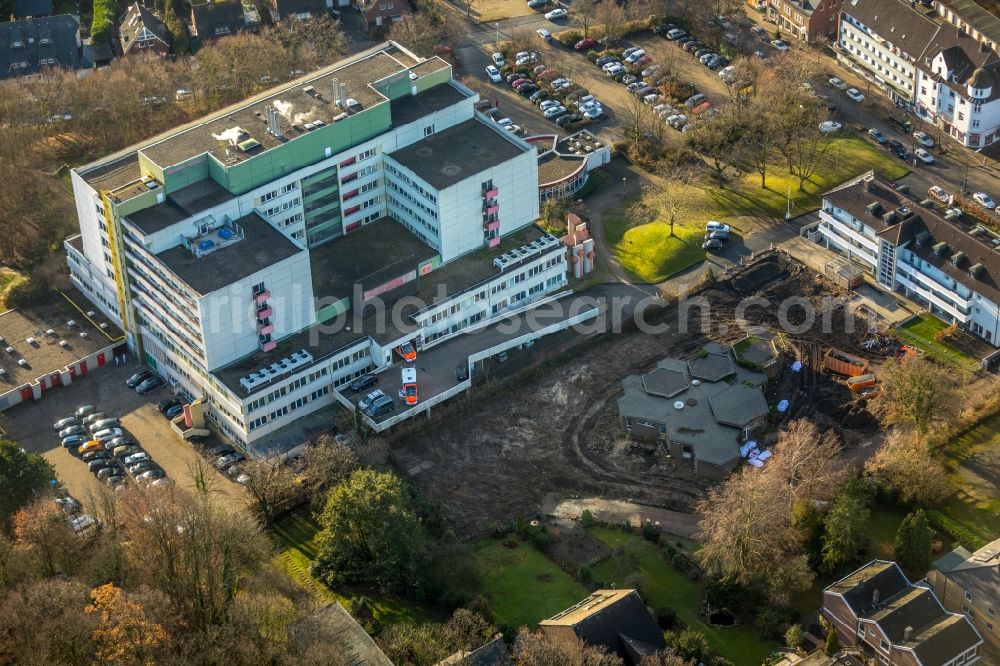 Hamm from the bird's eye view: Demolition of the building area of of alten Bunkeranlage and former daycare facility for children on Hohenhoeveler Strasse in the district Bockum-Hoevel in Hamm in the state North Rhine-Westphalia, Germany