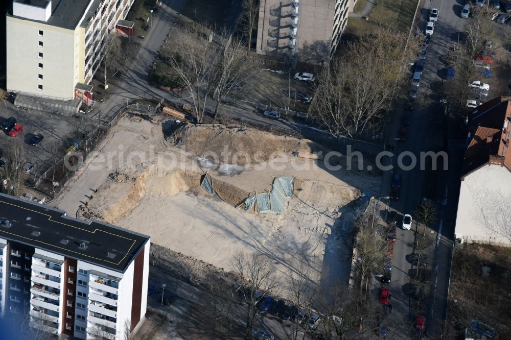 Berlin from above - Demolition of the building area of formerly GDR- Kaufhalle on Alfred-Kowalke-Strasse corner Charlottenstrasse in the district Friedrichsfelde in Berlin