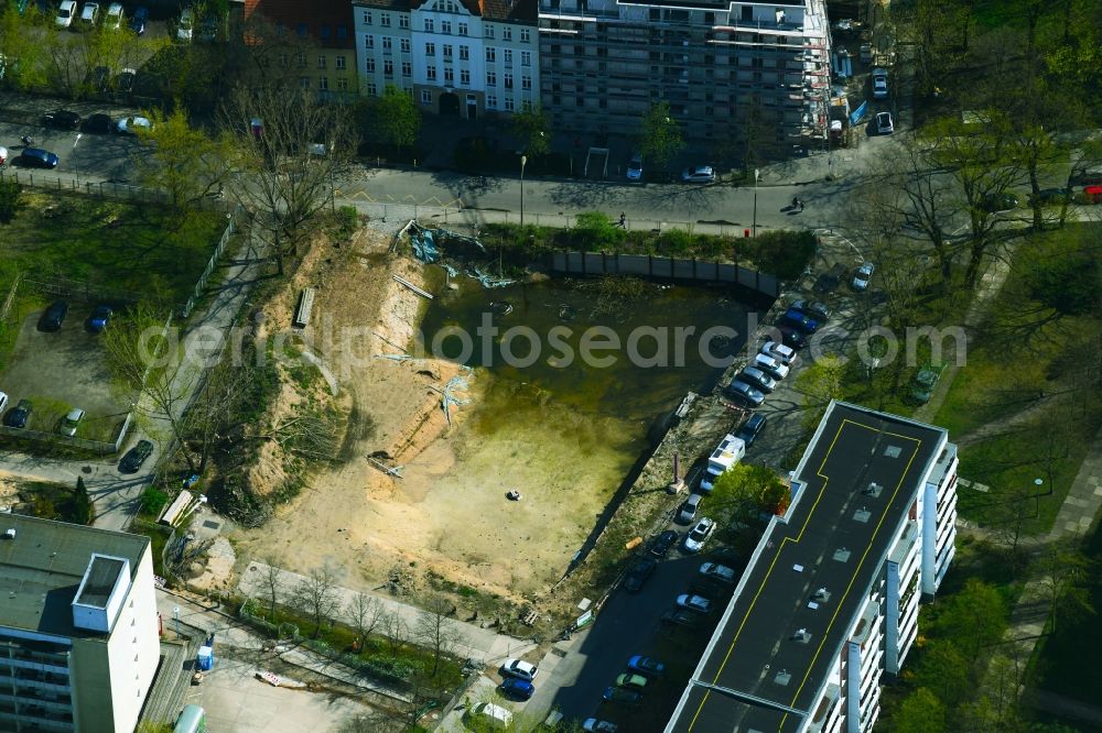 Berlin from above - Demolition of the building area of formerly GDR- Kaufhalle on Alfred-Kowalke-Strasse corner Charlottenstrasse in the district Friedrichsfelde in Berlin