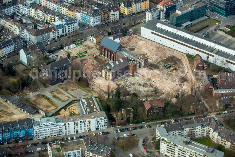 Aerial image Düsseldorf - Demolition area of Buildings of the former prison Ulmer Hoeh on Ulmenstrasse in the district Derendorf Duesseldorf in the state North Rhine-Westphalia. The area is mainly intended for housing construction