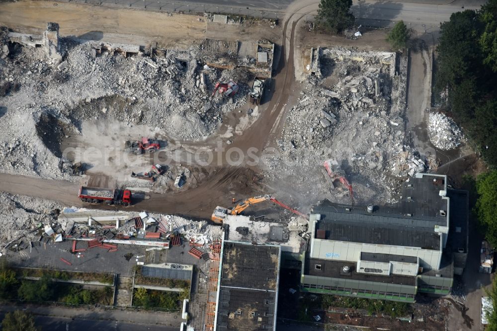 Aerial image Berlin - Demolition of the building area of Einkaufszentrums Cite Foch an der Avenue Charles de Gaulle in Berlin