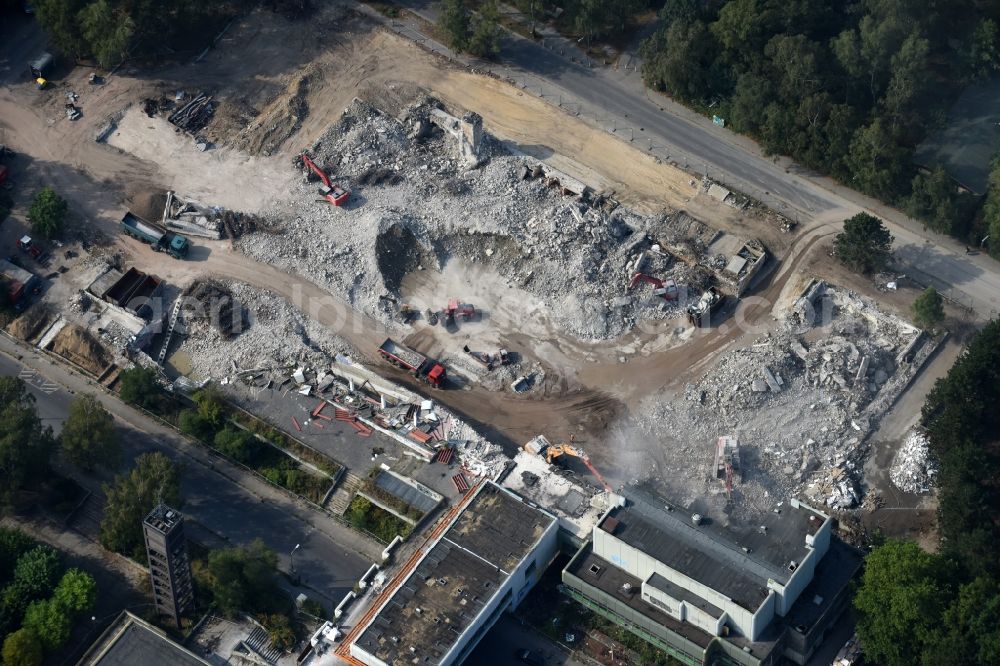 Aerial image Berlin - Demolition of the building area of Einkaufszentrums Cite Foch an der Avenue Charles de Gaulle in Berlin