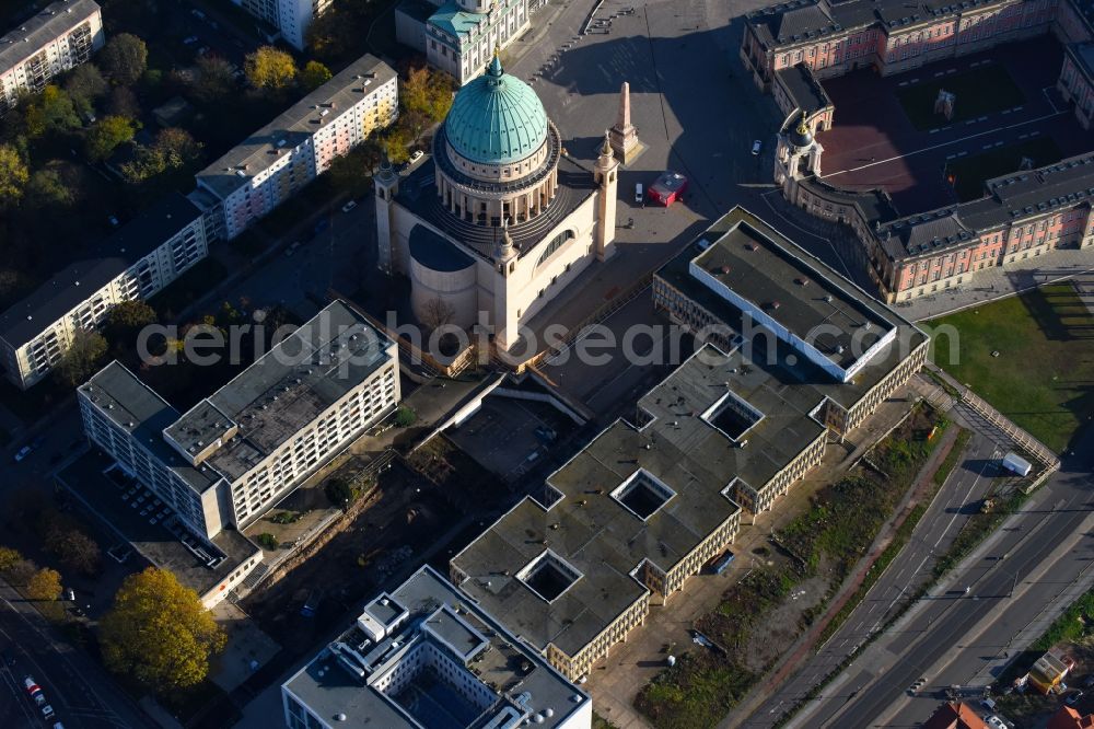 Potsdam from the bird's eye view: Demolition of the building area of Fachhochschule Potsdam on Alter Markt corner Friedrich-Ebert-Strasse in the district Innenstadt in Potsdam in the state Brandenburg, Germany