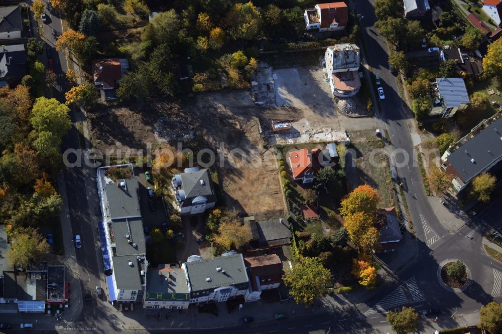 Berlin Mahlsdorf from above - Demolition of the building area of Giesestrasse - Hoenower Strasse in Berlin Mahlsdorf in the state Berlin. The grocery chain Lidl Dienstleistung GmbH & Co. KG is planning to build a branch in the land