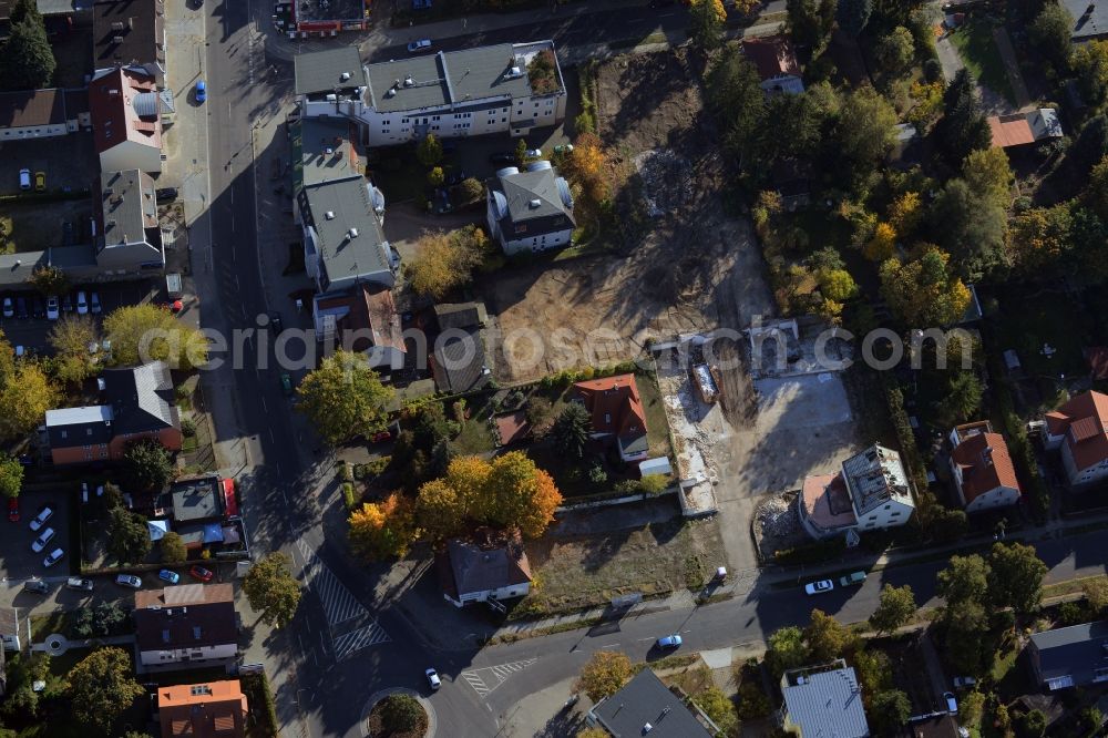 Aerial image Berlin Mahlsdorf - Demolition of the building area of Giesestrasse - Hoenower Strasse in Berlin Mahlsdorf in the state Berlin. The grocery chain Lidl Dienstleistung GmbH & Co. KG is planning to build a branch in the land