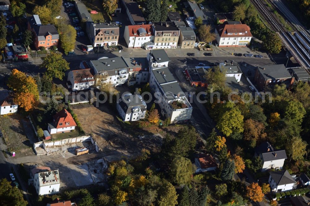 Berlin Mahlsdorf from the bird's eye view: Demolition of the building area of Giesestrasse - Hoenower Strasse in Berlin Mahlsdorf in the state Berlin. The grocery chain Lidl Dienstleistung GmbH & Co. KG is planning to build a branch in the land