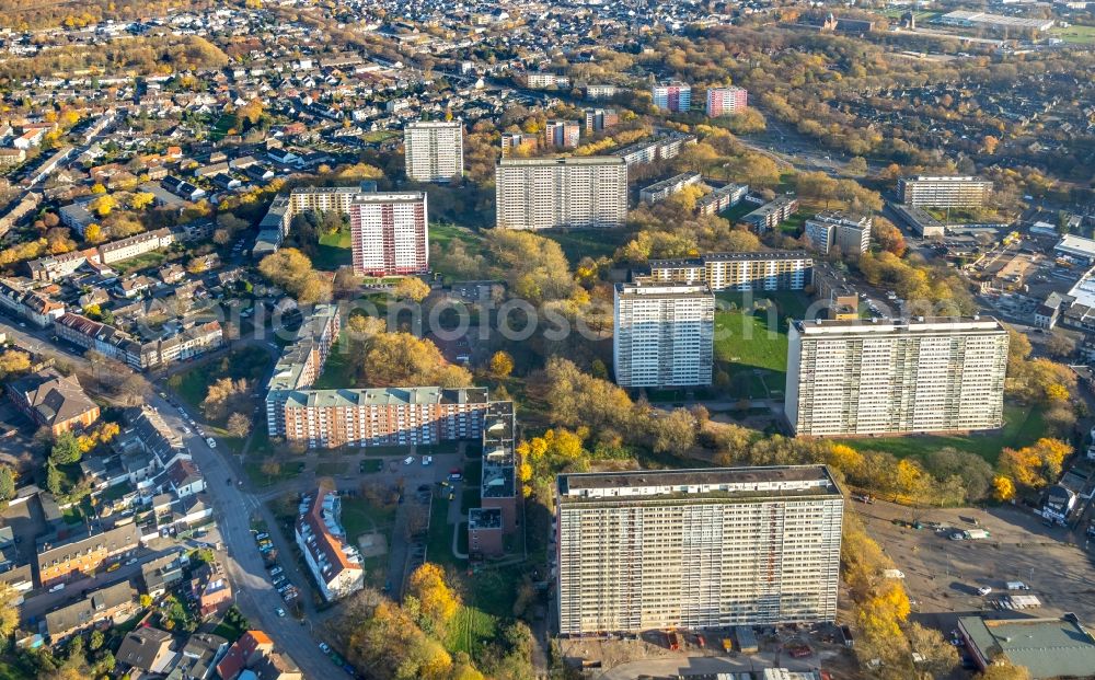 Duisburg from above - Demolition of the building area of highrise Weisser Riese on Friedrich-Ebert-Strasse in the district Homberg-Hochheide in Duisburg in the state North Rhine-Westphalia, Germany