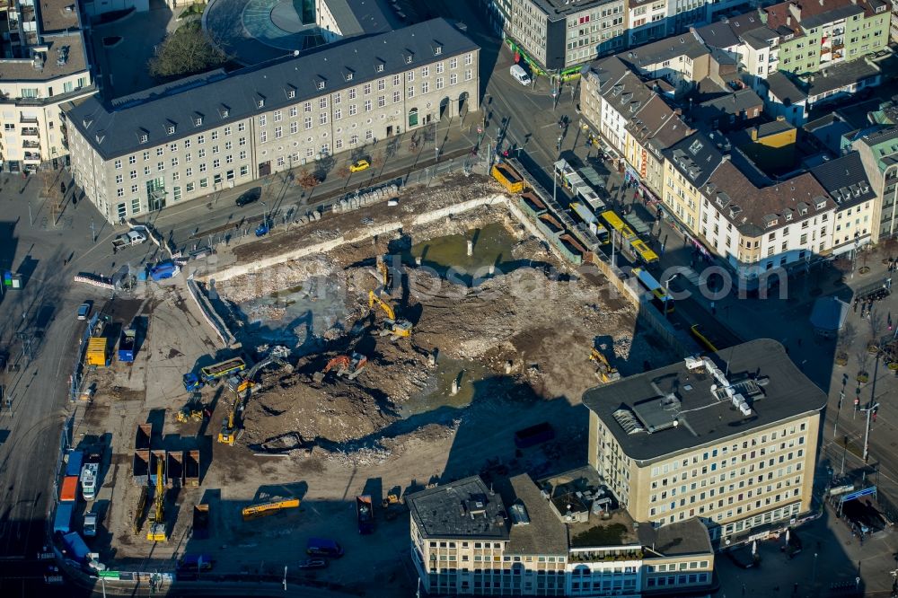 Aerial image Mülheim an der Ruhr - Demolition of the building area of Kaufhof between Friedrich-Ebert- and Schollenstrasse in Muelheim on the Ruhr in the state North Rhine-Westphalia