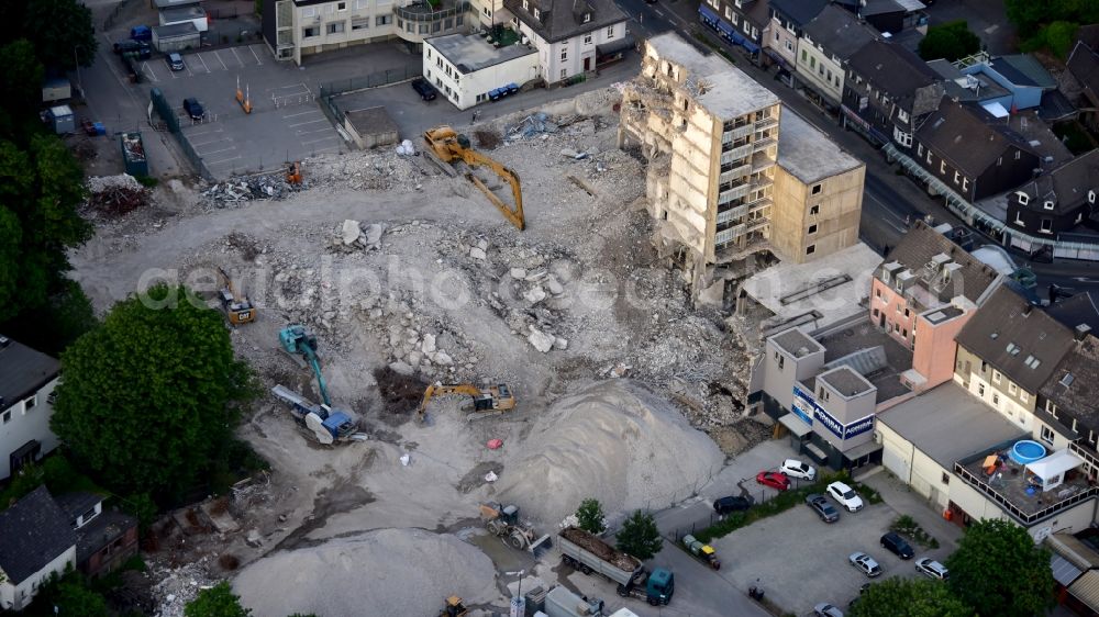 Aerial photograph Waldbröl - Demolition of the building area of Merkur-Haus in Waldbroel in the state North Rhine-Westphalia, Germany