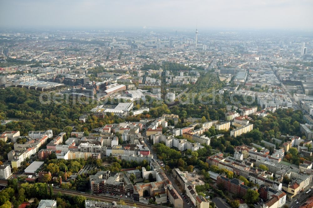 Aerial photograph Berlin - Demolition of the building area of des Stadtbades - Hallenbades Wedding in der Gerichtstrasse in Berlin