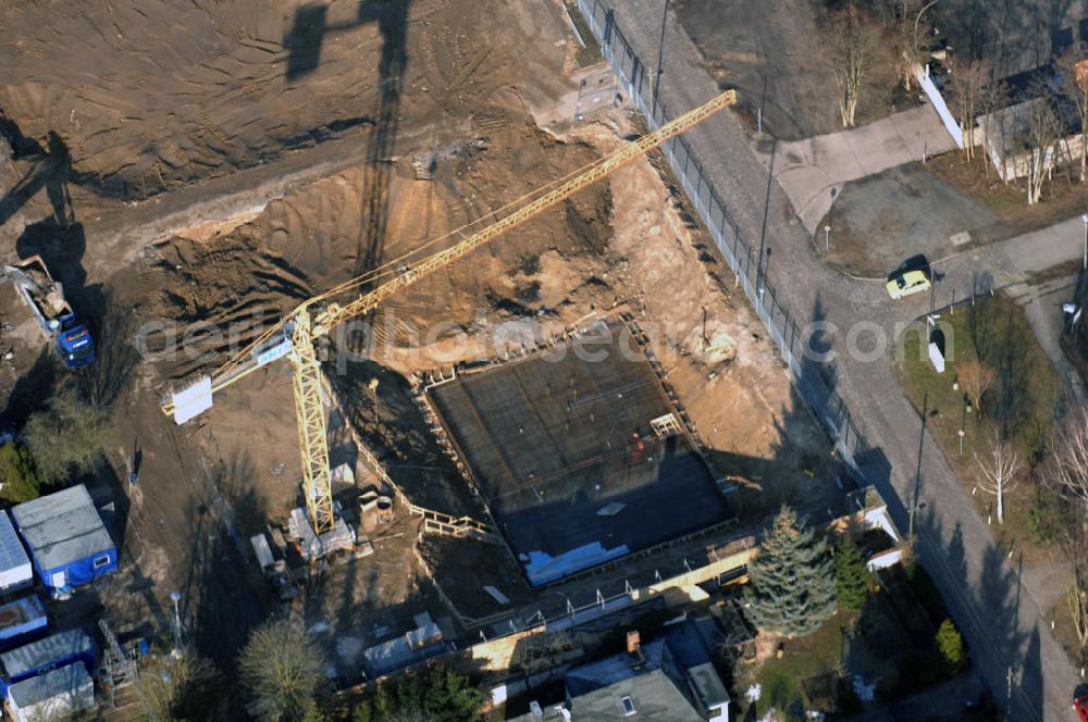 Berlin from above - Blick auf die Abrissfläche / den Rückbau vom Haus 9 und Haus 15 (Kesselhaus) auf dem Gelände des Vivantes Klinikum Hellersdorf. Look at the areal surface on the site of the demolished Vivantes Klinikum Berlin - Hellersdorf - Genius Ingenieurbüro GmbH, email: krebs@ibgenius.de