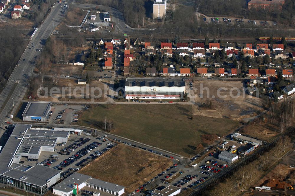 Aerial image Berlin - Blick auf die Abrissfläche / den Rückbau vom Haus 9 und Haus 15 (Kesselhaus) auf dem Gelände des Vivantes Klinikum Hellersdorf. Look at the areal surface on the site of the demolished Vivantes Klinikum Berlin - Hellersdorf - Genius Ingenieurbüro GmbH, email: krebs@ibgenius.de