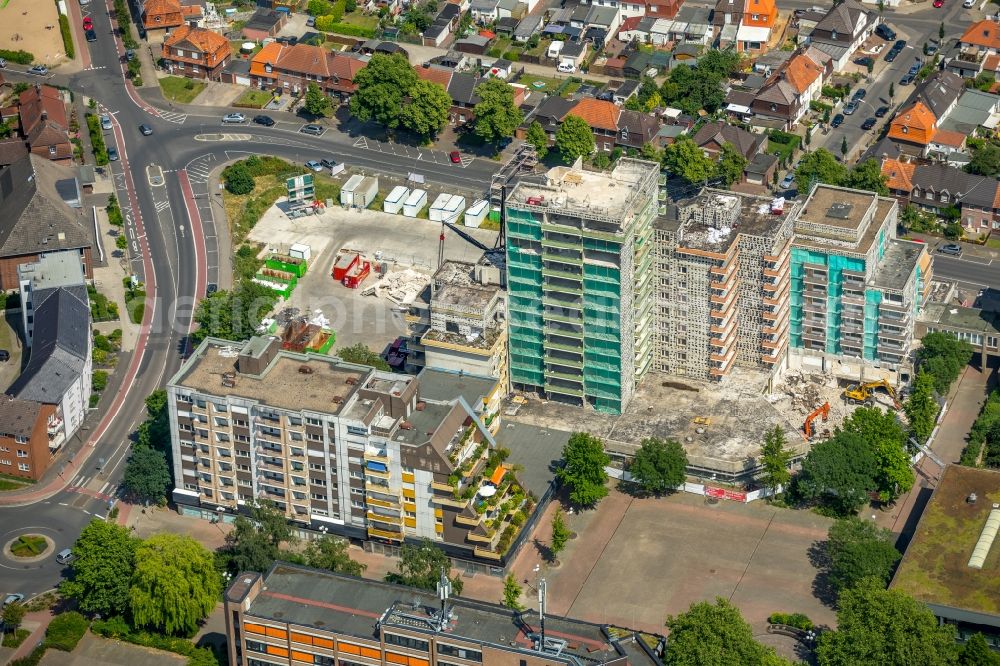 Aerial image Kamp-Lintfort - Demolition and dismantling of the high-rise building Bunten Riesen on Rathausplatz - Markgrafenstrasse - Wilhelmstrasse in Kamp-Lintfort in the state North Rhine-Westphalia, Germany