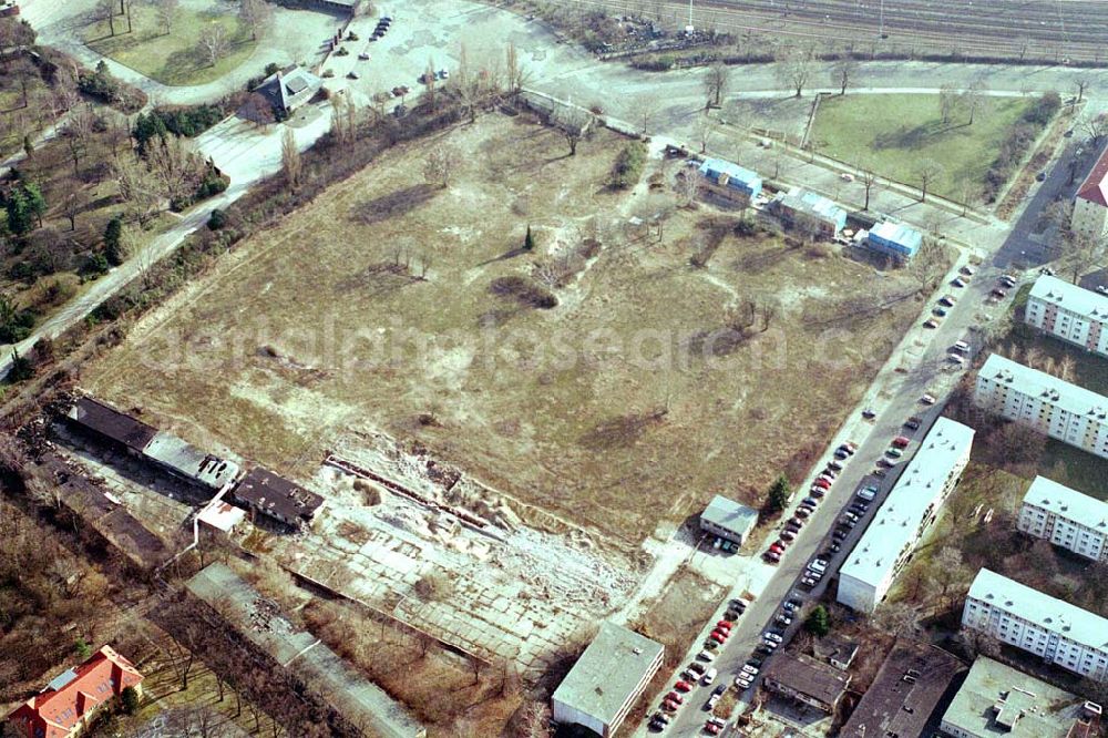 Aerial image Berlin-Friedrichsfelde - Abrissfläche Krimhildstraße/Rüdiger Straße am Friedhof Friedrichsfelde