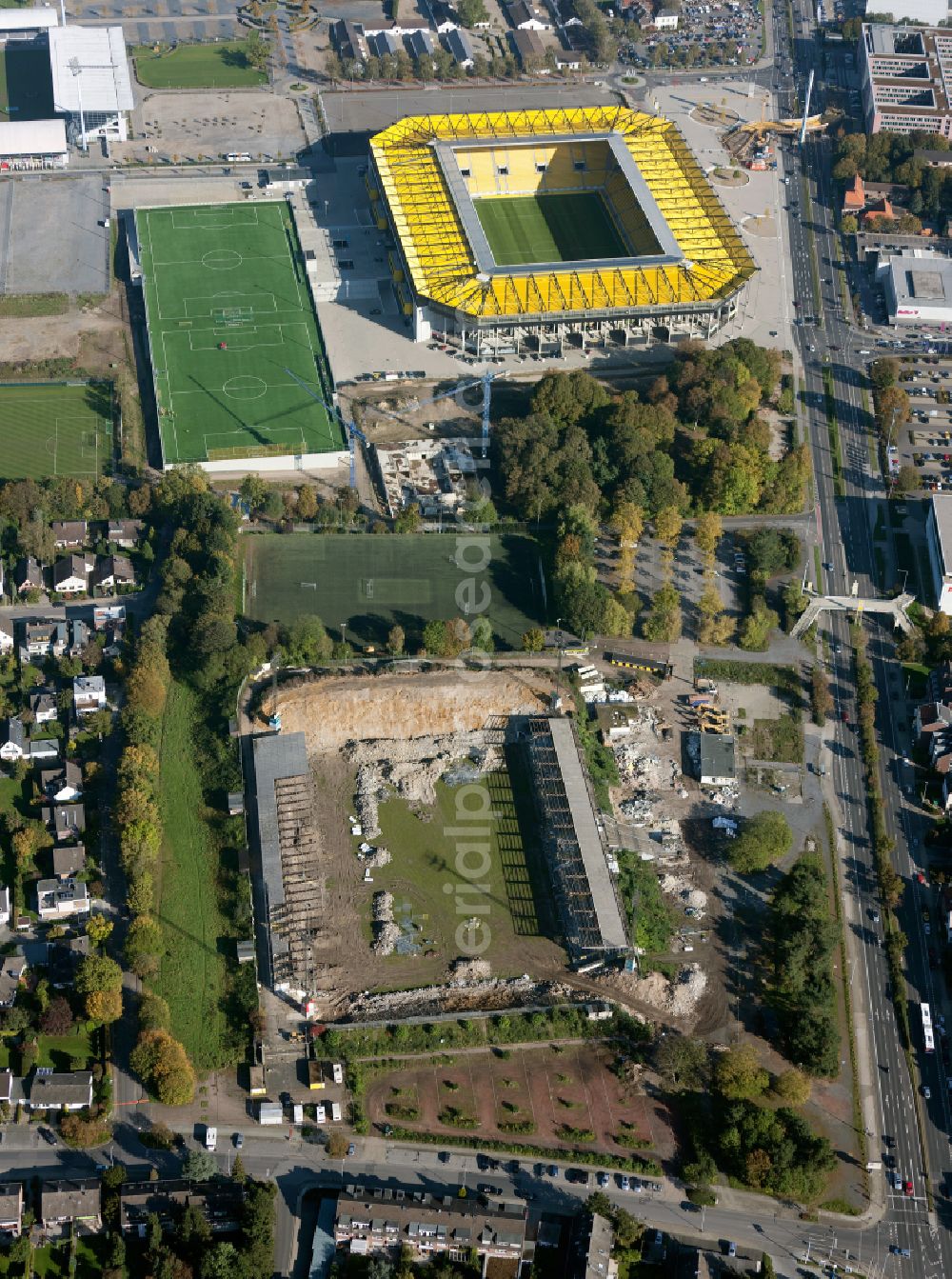 Aachen from above - Demolition area and dismantling of the old Aachen Tivoli Stadium on street Alemannenstrasse in Aachen in the state North Rhine-Westphalia, Germany