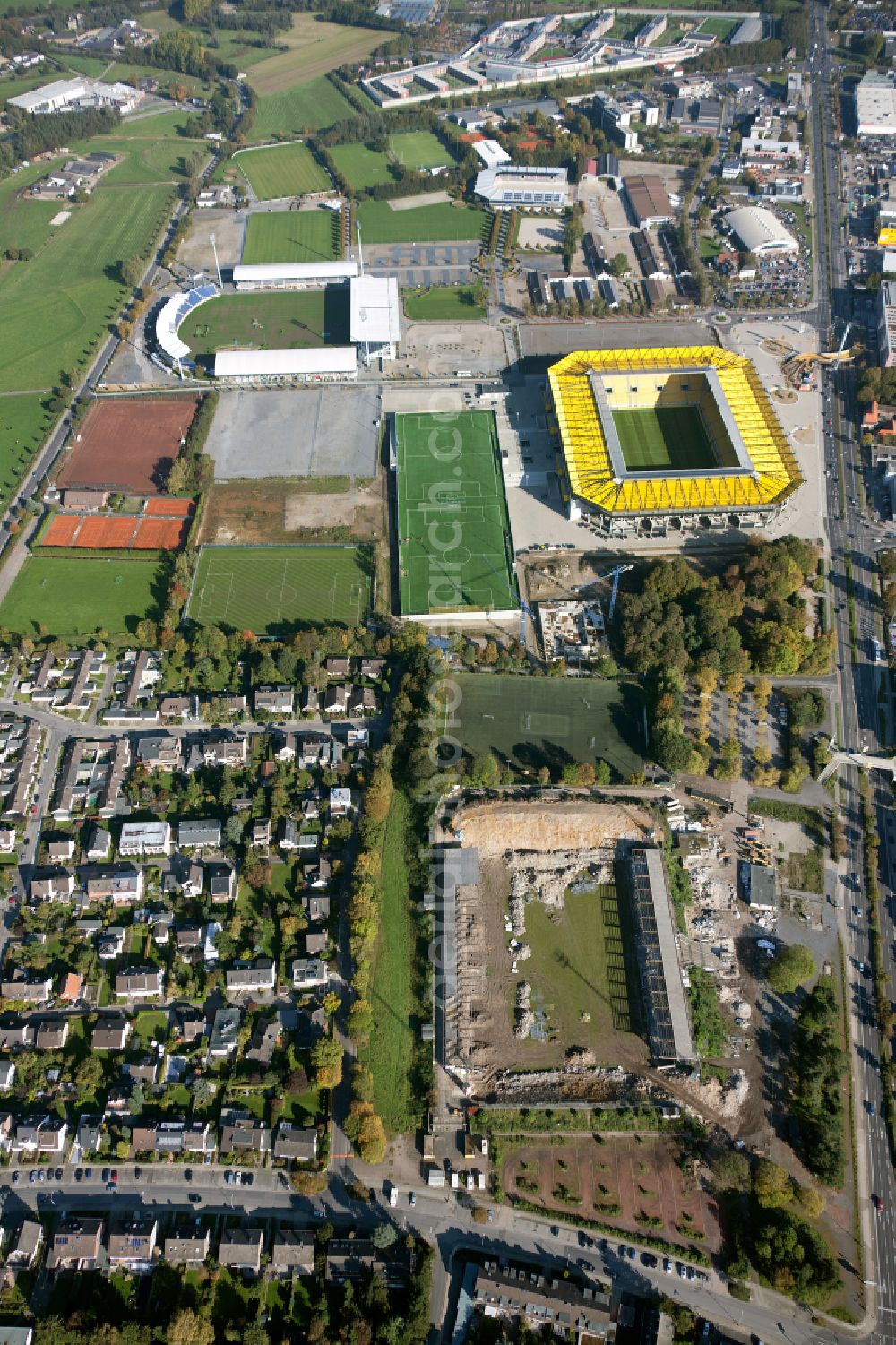 Aerial photograph Aachen - Demolition area and dismantling of the old Aachen Tivoli Stadium on street Alemannenstrasse in Aachen in the state North Rhine-Westphalia, Germany