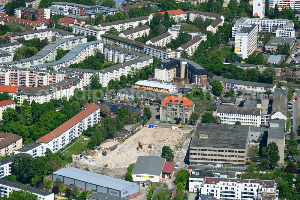 Aerial photograph Berlin - Demolition area and dismantling industrial Estate on street Genslerstrasse - Freienwalder Strasse - Werneuchender Strasse in the district Hohenschoenhausen in Berlin, Germany