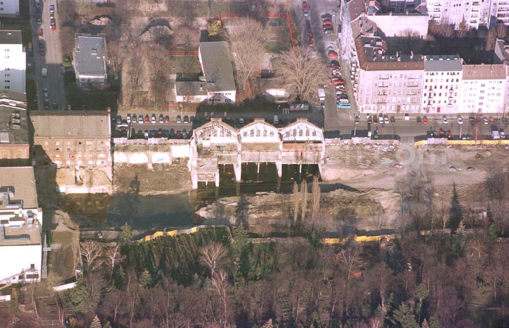 Berlin - Friedrichshain from above - Abrißgelände der alten Brauerei an der Landsberger Allee in Berlin-Friedrichshain.