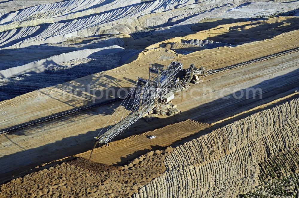 Niederzier from above - Ein Absetzer im Tagebau Hambach. Das Gerät dient zur Verkippung von Abraum. A settler in the open pit Hambach. The device is used for dumping of overburden.