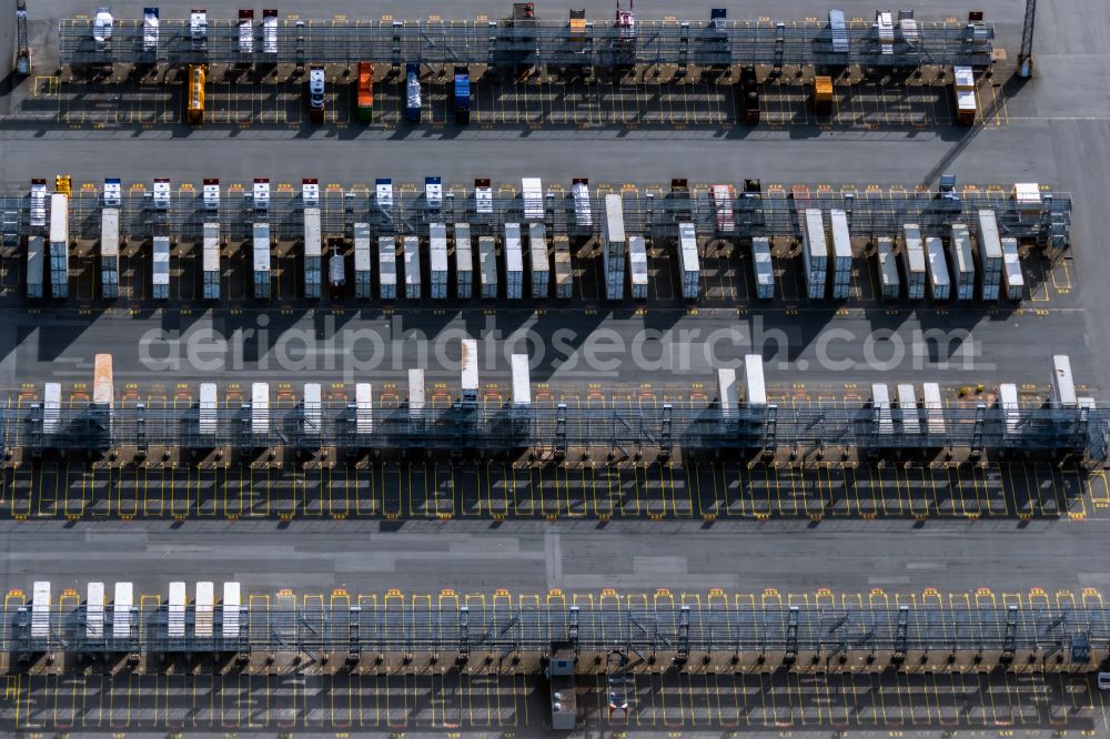 Aerial image Bremerhaven - Parking spaces for containers in the district Stadtbremisches Ueberseehafengebiet Bremerhaven in Bremerhaven in the state Bremen, Germany