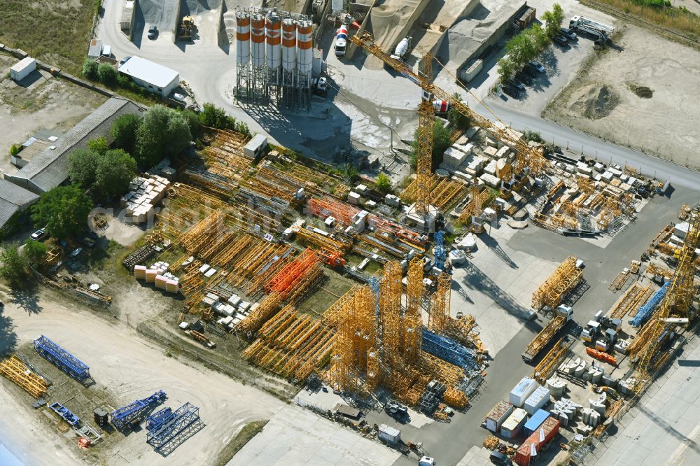 Berlin from the bird's eye view: Commercial area with the storage area for cranes of the company WASEL GmbH Berlin in Berlin, Germany