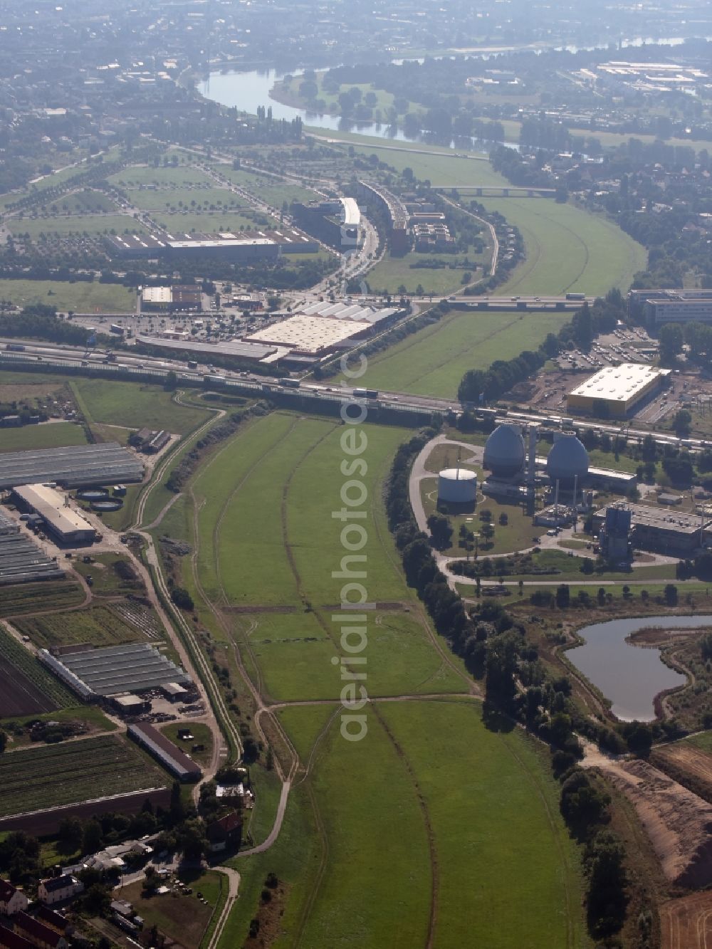 Aerial photograph Dresden - Drainage channel Kaditzer Flutrinne in Dresden in the state Saxony