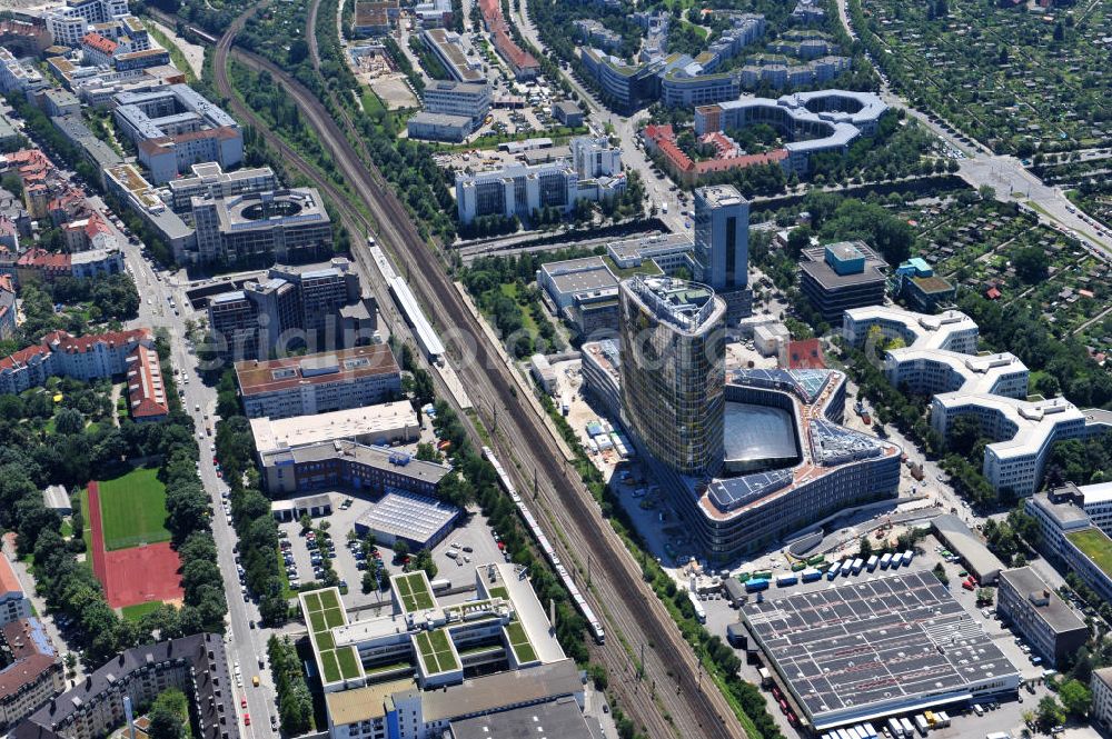 München from above - Blick auf die neue ADAC Zentrale, ein Projekt des Berliner Architektenbüros Sauerbruch Hutton und der ZÜBLIN AG, an der Hansastraße in München. The new build of the ADAC Headquaters at the Hansastrasse in Munich.