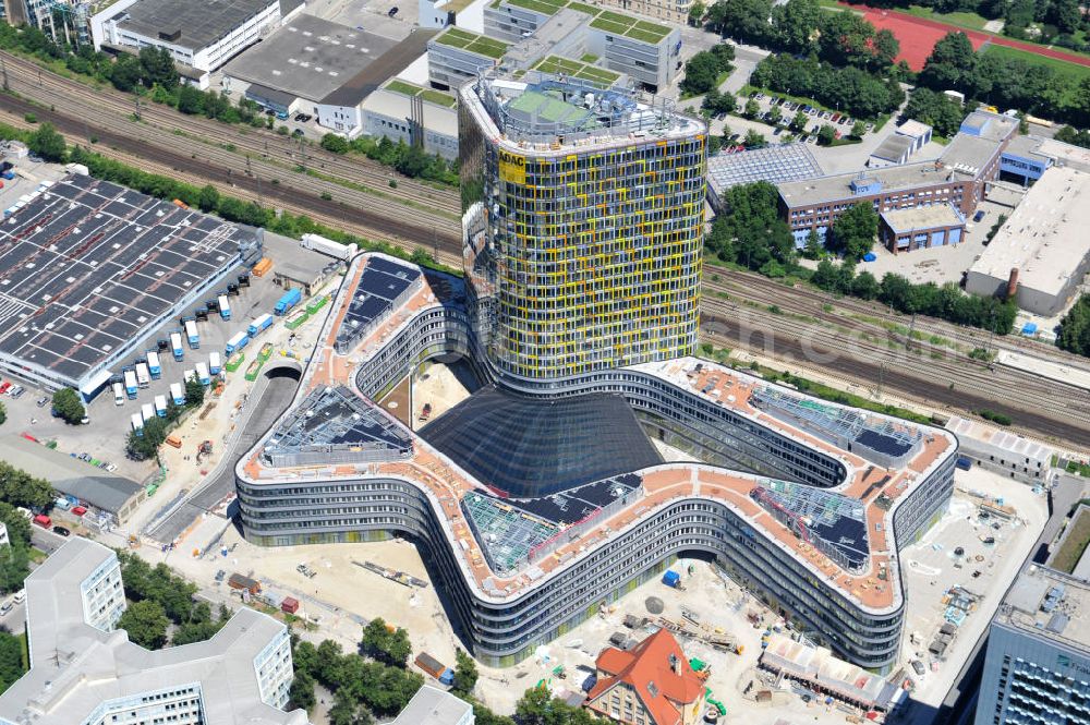 München from above - Blick auf die neue ADAC Zentrale, ein Projekt des Berliner Architektenbüros Sauerbruch Hutton und der ZÜBLIN AG, an der Hansastraße in München. The new build of the ADAC Headquaters at the Hansastrasse in Munich.