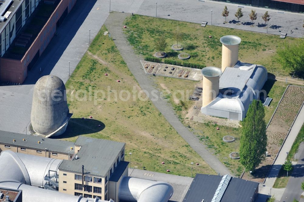 Aerial photograph Berlin - View of the Aerodynamic Park is located in the northwest quarter of the University of the Humboldt University on campus Berlin-Adlershof