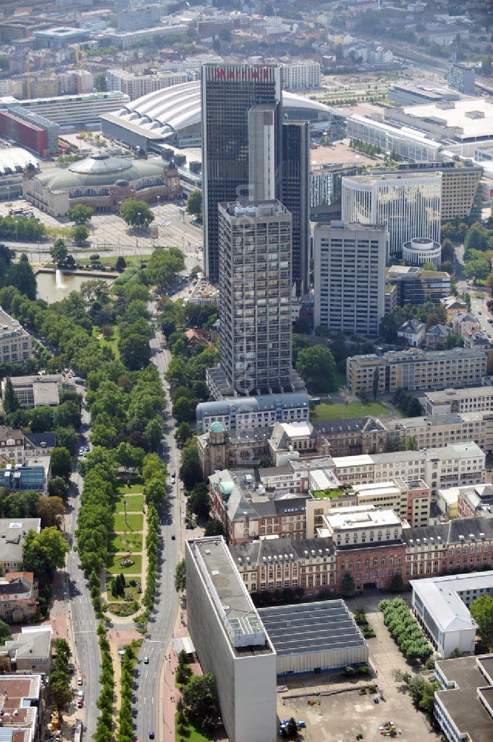 Aerial photograph FRANKFURT AM MAIN - The skyscraper AfE-Turm is part of the campus of the Johann Wolfgang Goethe-Universität and contains offices and teaching rooms. The Marriott hotel is in opposite of the congress centre and the central train station