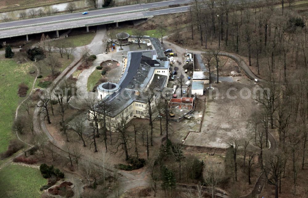 Markkleeberg from above - Blick auf das Areal des Agra Park in Markkleeberg, dem ehemaligen DDR- Landwirtschaftsausstellungsgelände. Das Gelände hat seinen Ursprung im Herfurthschen Landschaftspark, wurde in der DDR verstaatlicht und als landwirtschaftliches Ausstellungs- und Messegelände erweitert. Look at the area of the park in Agra Markkleeberg, the former GDR Agriculture Exhibition Hall. The area has its origin in Herfurthsche landscape park was nationalized in the GDR and expanded as an agricultural exhibition and fair grounds.